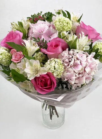 Сборный букет «Розалия» от интернет-магазина цветов в 