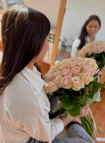 Монобукет из розовых роз  «Для неё» от интернет-магазина цветов в 