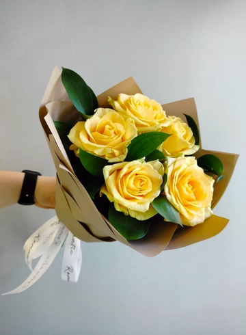 Букет из жёлтых роз  «Внимание» от интернет-магазина цветов в 