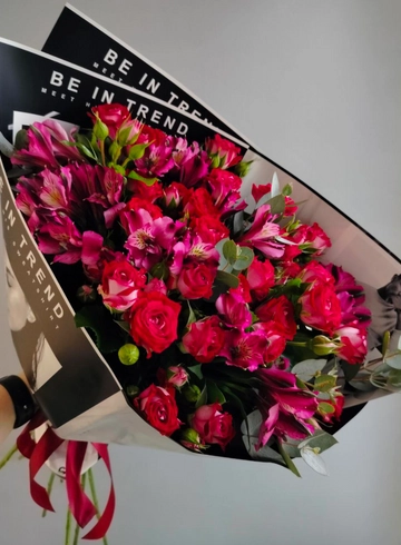 Яркий микс от интернет-магазина цветов в 