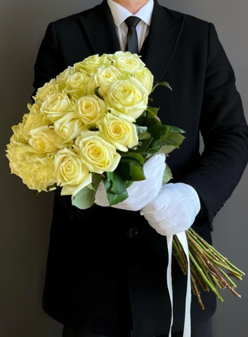 Белые розы от интернет-магазина цветов в 