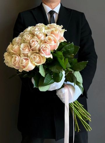 Кремовые розы от интернет-магазина цветов в 