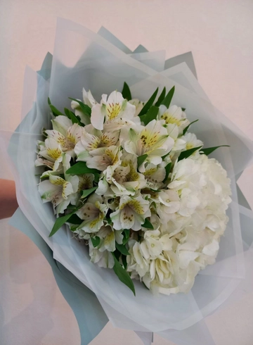 «Любовь-это ты» от интернет-магазина цветов в 