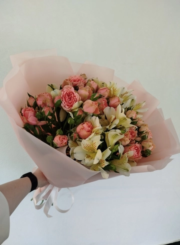 Букет «Вальс» от интернет-магазина цветов в 