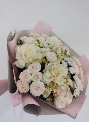 Сборная нежность от интернет-магазина цветов в 